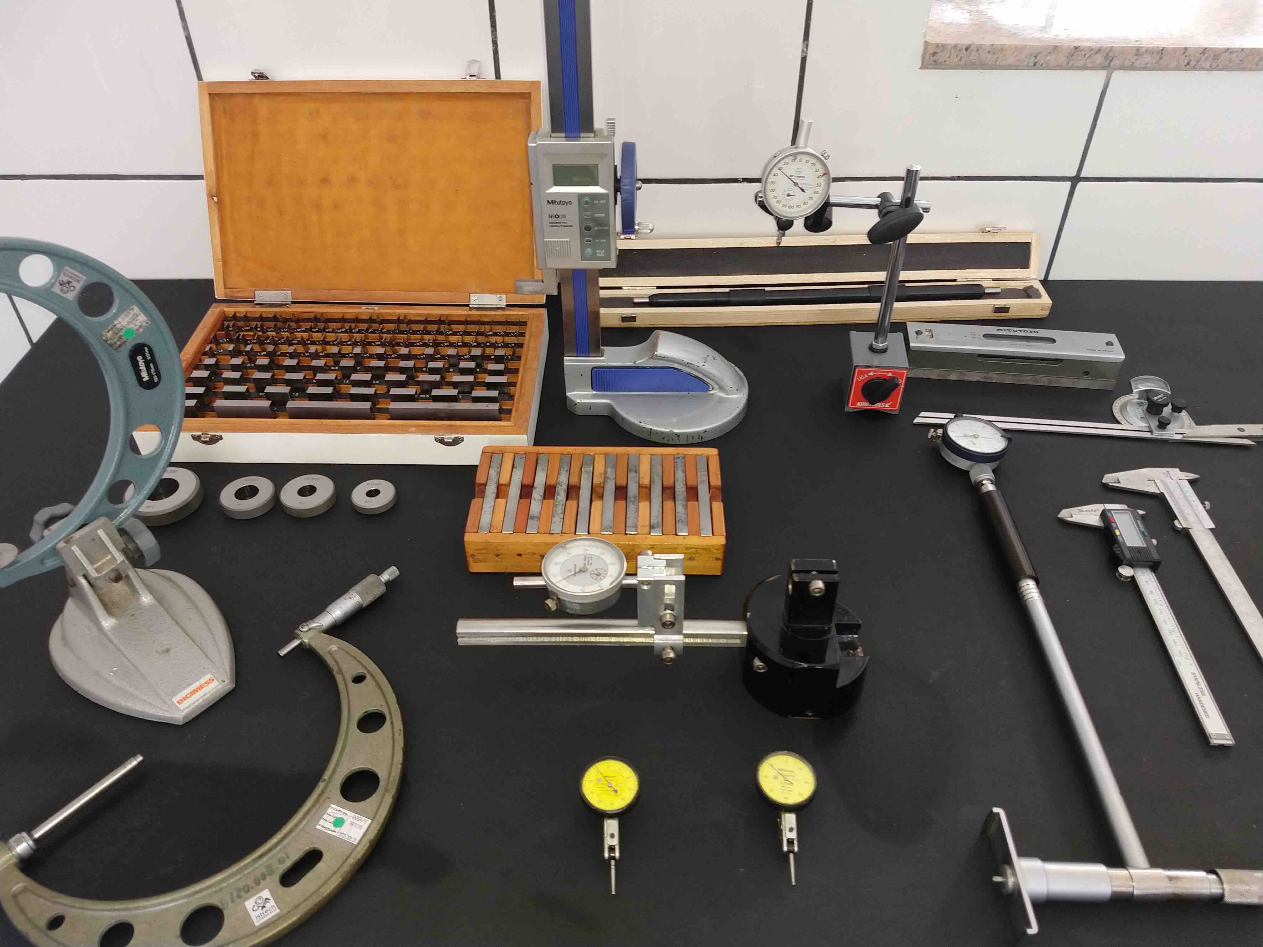 lab dimensional 3.jpg